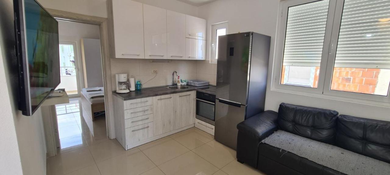 Guest House Ugljevarevic Budva Buitenkant foto