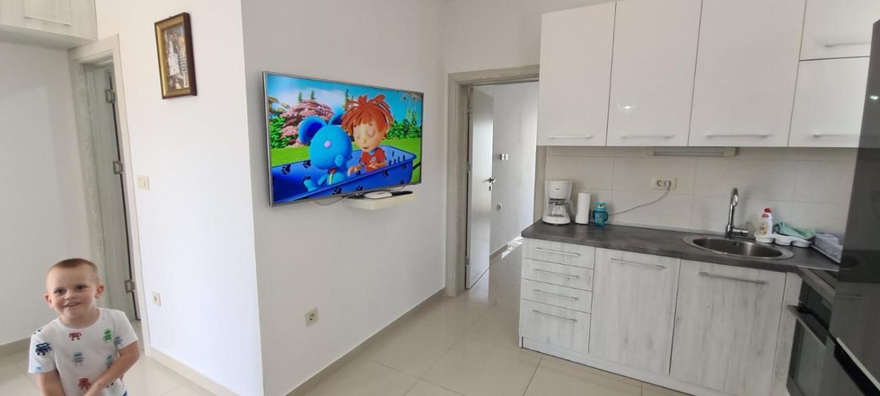 Guest House Ugljevarevic Budva Buitenkant foto