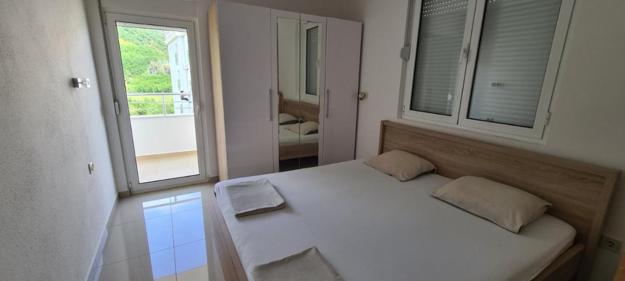 Guest House Ugljevarevic Budva Buitenkant foto