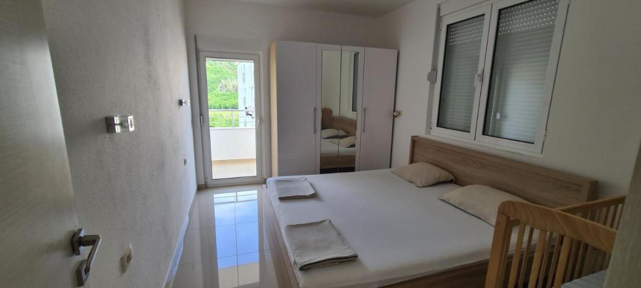 Guest House Ugljevarevic Budva Buitenkant foto