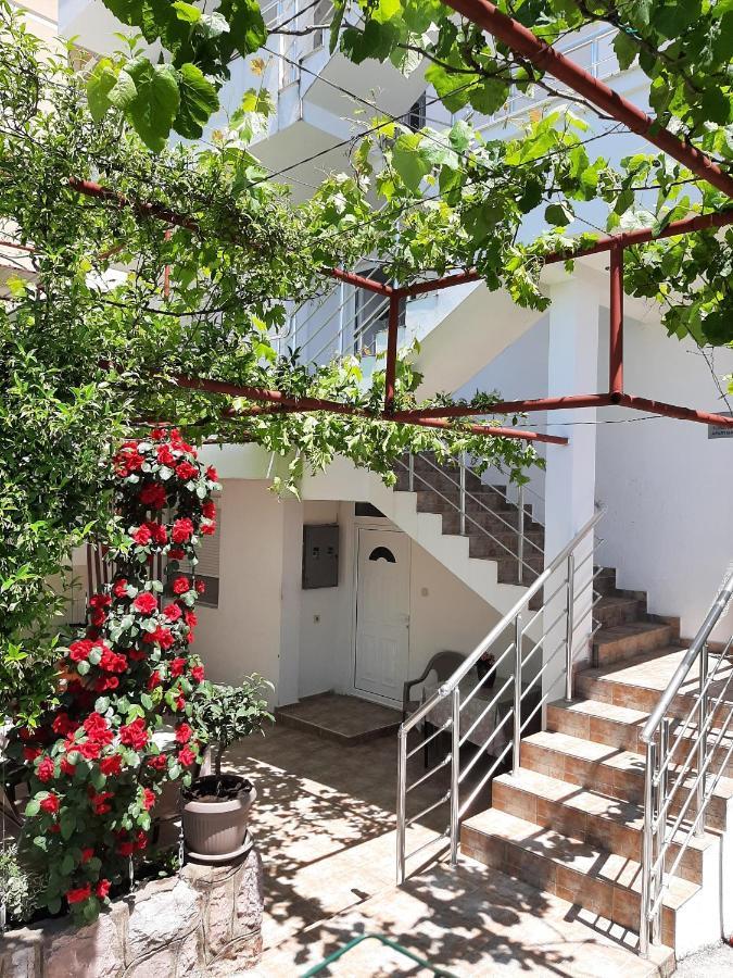 Guest House Ugljevarevic Budva Buitenkant foto