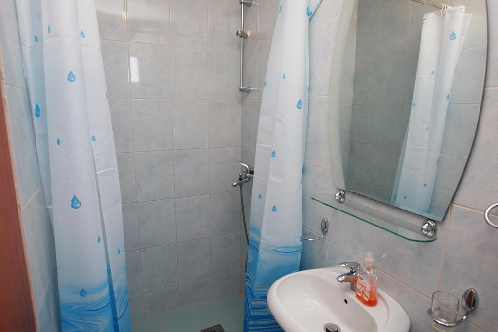 Guest House Ugljevarevic Budva Kamer foto