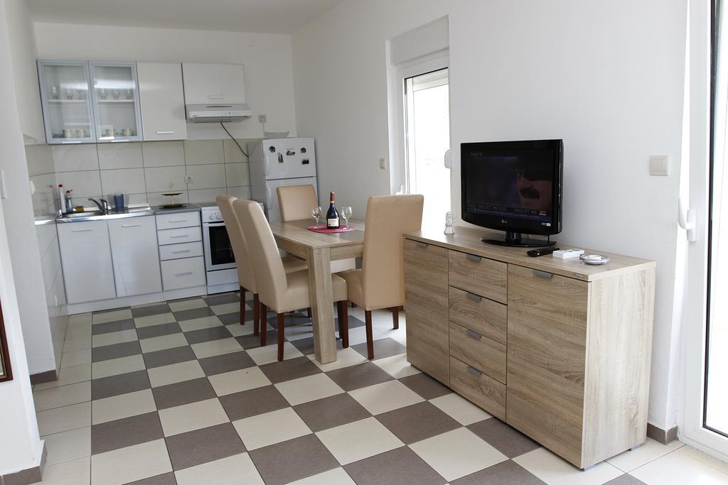 Guest House Ugljevarevic Budva Buitenkant foto