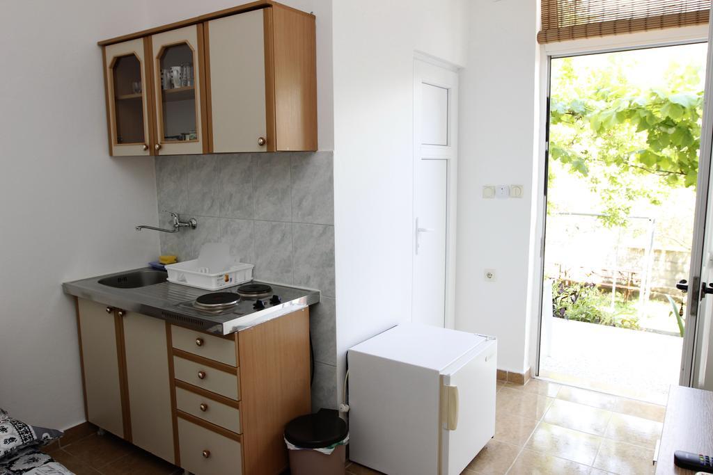 Guest House Ugljevarevic Budva Buitenkant foto