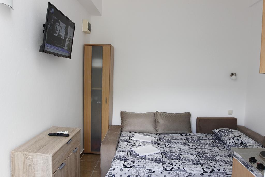 Guest House Ugljevarevic Budva Buitenkant foto