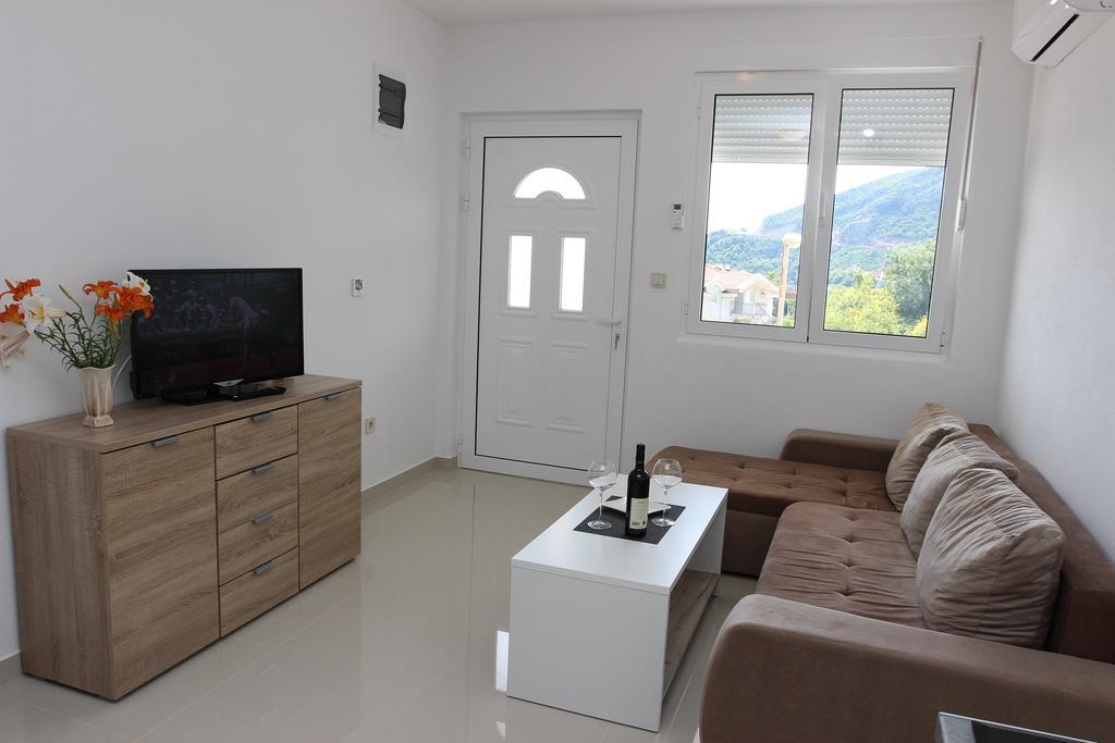 Guest House Ugljevarevic Budva Buitenkant foto
