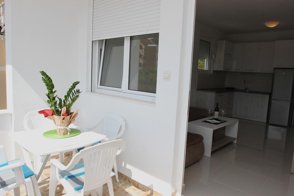Guest House Ugljevarevic Budva Buitenkant foto