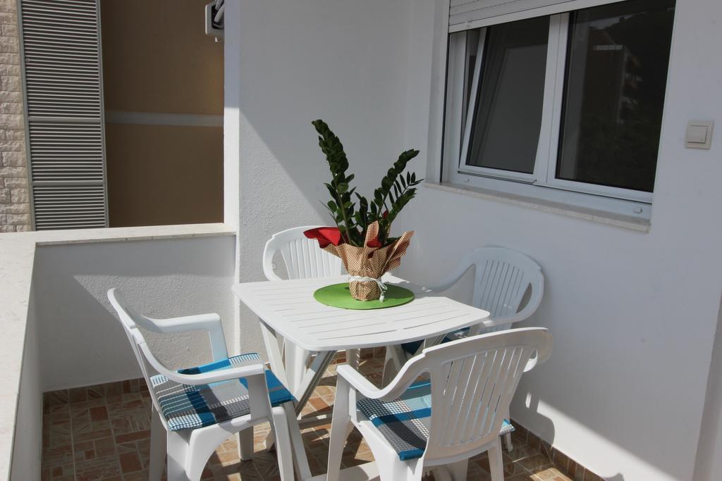 Guest House Ugljevarevic Budva Buitenkant foto